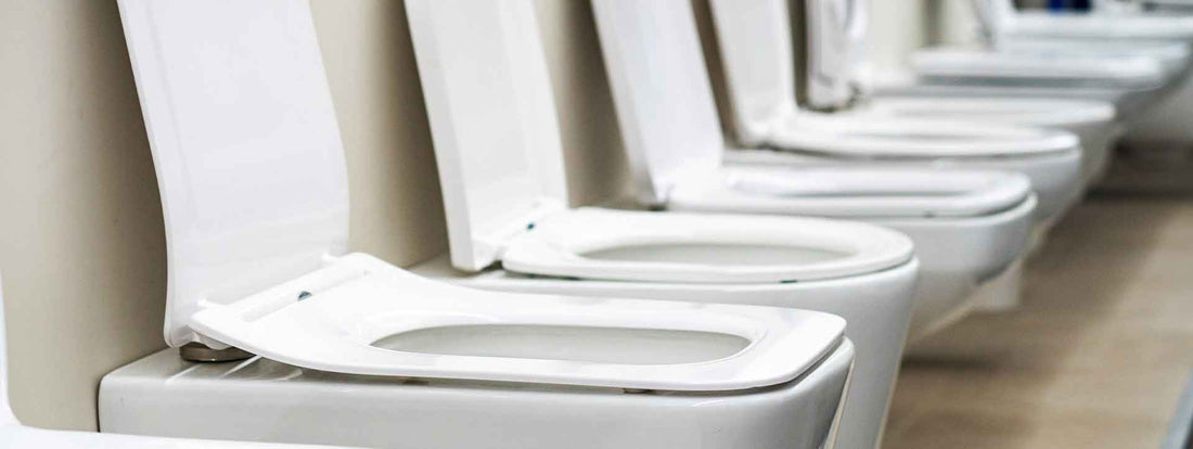 Rehausseur WC senior : quel modèle choisir selon sa situation ?