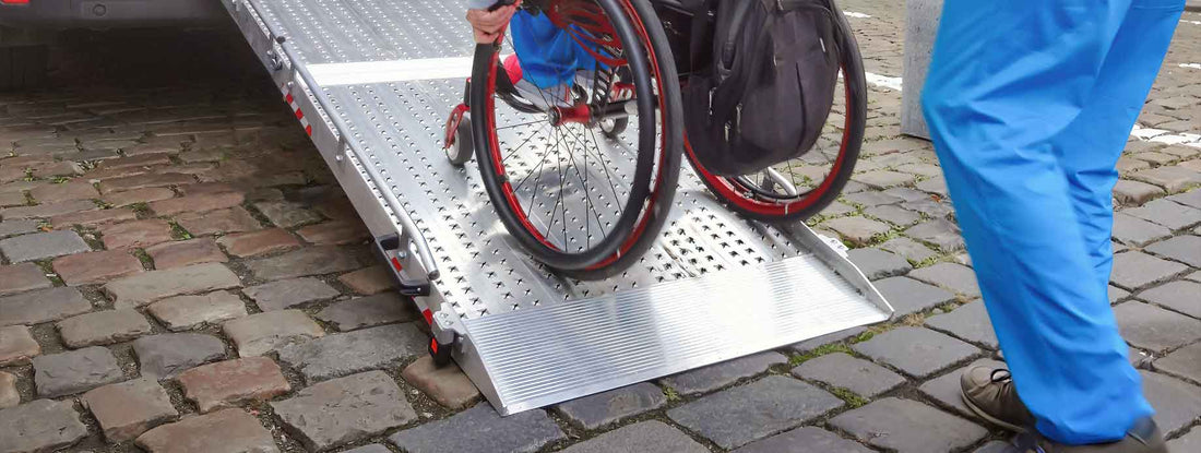 serenita home - Rampe d'accès et seuil : franchir les marches en fauteuil ou déambulateur
