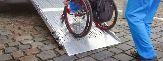 serenita home - Rampe d'accès et seuil : franchir les marches en fauteuil ou déambulateur
