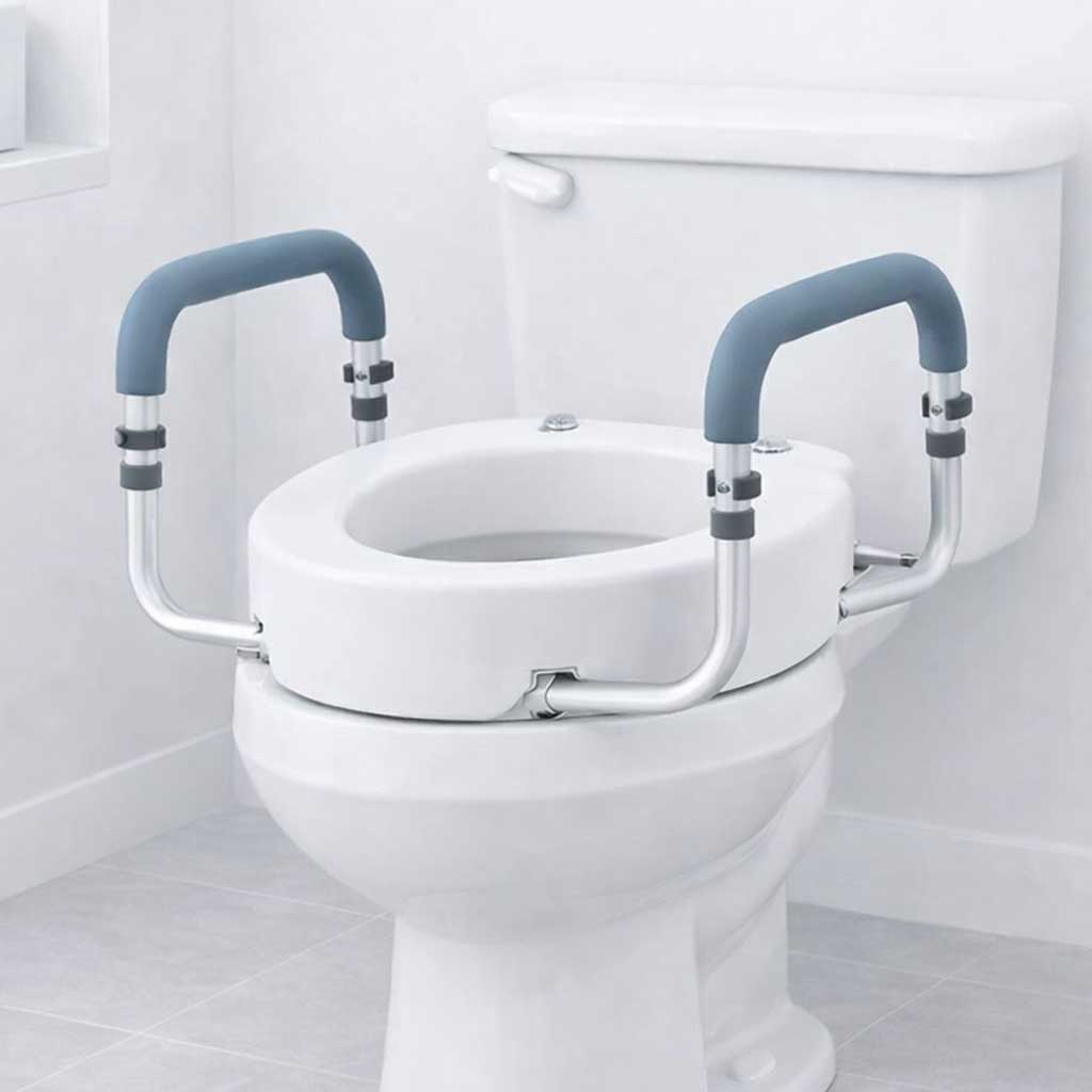 Réhausseur de toilettes senior avec accoudoirs pour se relever facilement aux WC